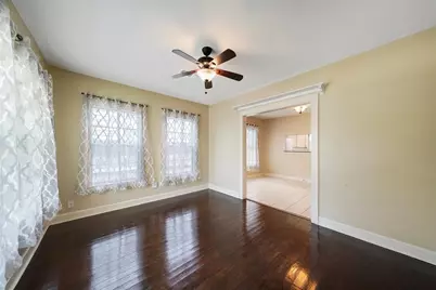 1007 E 25th Street, Houston, TX 77009 - Photo 3