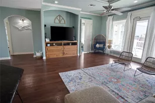 932 Kent, Crystal Beach, TX 77650 - Photo 15