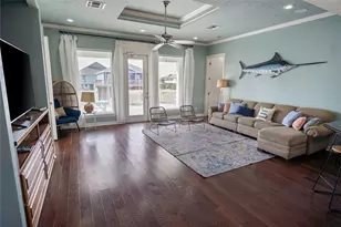 932 Kent, Crystal Beach, TX 77650 - Photo 7