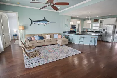 932 Kent, Crystal Beach, TX 77650 - Photo 5