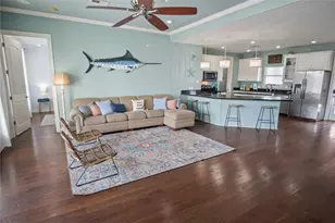 932 Kent, Crystal Beach, TX 77650 - Photo 5