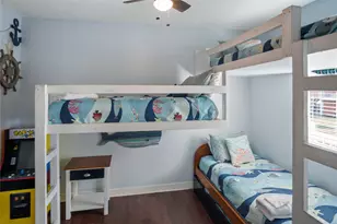 932 Kent, Crystal Beach, TX 77650 - Photo 17