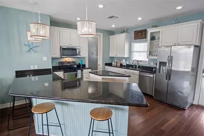 932 Kent, Crystal Beach, TX 77650 - Photo 11