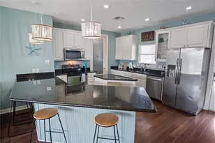 932 Kent, Crystal Beach, TX 77650 - Photo 11