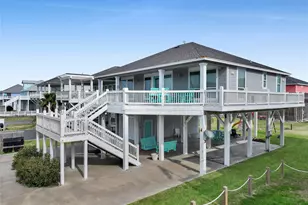 932 Kent, Crystal Beach, TX 77650 - Photo 41