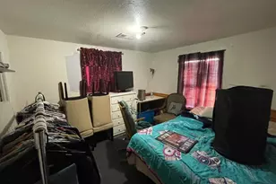 7509 Meadowview Dr, Houston, TX 77037 - Photo 7
