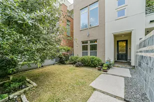 5425 Hidalgo St, Houston, TX 77056 - Photo 3