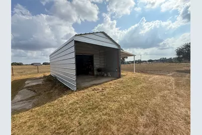 1007 County Road 380, Hallettsville, TX 77964 - Photo 11