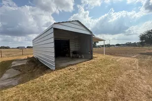 1007 Co Rd 380, Hallettsville, TX 77964 - Photo 11