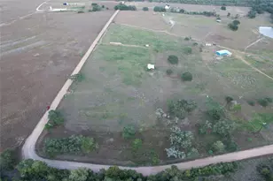 1007 Co Rd 380, Hallettsville, TX 77964 - Photo 5