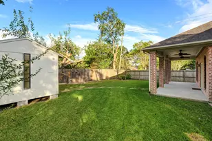 16739 Barcelona Dr, Friendswood, TX 77546 - Photo 25