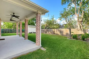 16739 Barcelona Dr, Friendswood, TX 77546 - Photo 27