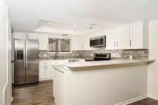30 Berryfrost Ln, The Woodlands, TX 77380 - Photo 7