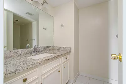 823 S Ripple Creek Drive, Houston, TX 77057 - Photo 29