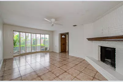 823 S Ripple Creek Drive, Houston, TX 77057 - Photo 9