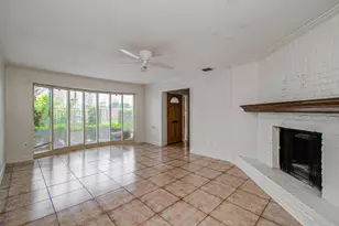 823 S Ripple Creek Dr, Houston, TX 77057 - Photo 9