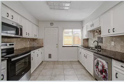 823 S Ripple Creek Drive, Houston, TX 77057 - Photo 15