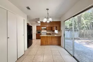 16 Rock Pine Ct, The Woodlands, TX 77381 - Photo 9