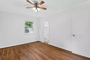 11227 Greenwillow St, Houston, TX 77035 - Photo 27