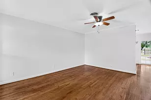 11227 Greenwillow St, Houston, TX 77035 - Photo 7