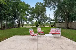 11227 Greenwillow St, Houston, TX 77035 - Photo 5