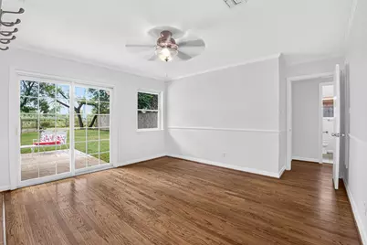 11227 Greenwillow Street, Houston, TX 77035 - Photo 9
