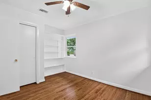 11227 Greenwillow St, Houston, TX 77035 - Photo 19