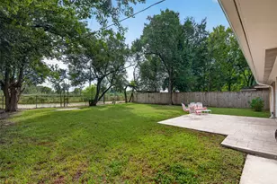 11227 Greenwillow St, Houston, TX 77035 - Photo 33