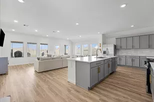 2018 Penwern Aly Ln, League City, TX 77573 - Photo 9