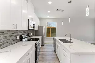 4534 Newberry St, Houston, TX 77051 - Photo 7