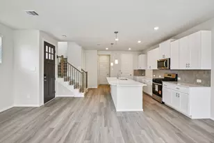 10109 Pelican Pass Dr, Houston, TX 77080 - Photo 3