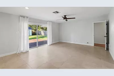 10306 Oakpoint Drive, Houston, TX 77043 - Photo 7