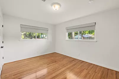 10306 Oakpoint Drive, Houston, TX 77043 - Photo 17