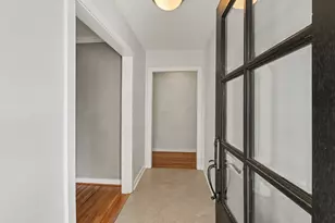 10306 Oak Point Dr, Houston, TX 77043 - Photo 5