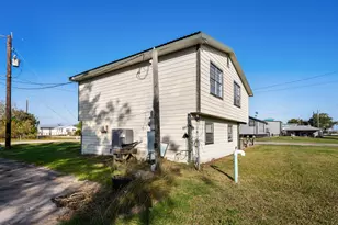 4440 County Rd 459D, Freeport, TX 77541 - Photo 37