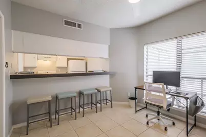 10122 Waterstone Drive, Houston, TX 77042 - Photo 7