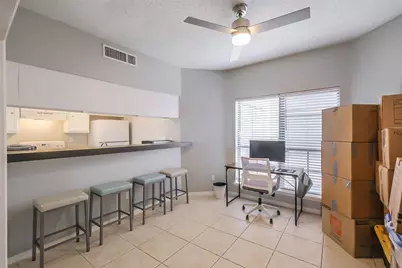 10122 Waterstone Drive, Houston, TX 77042 - Photo 5
