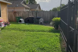 4210 Oats St, Houston, TX 77020 - Photo 3