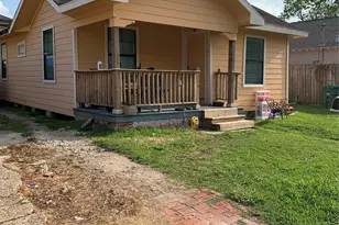 4210 Oats St, Houston, TX 77020 - Photo 1