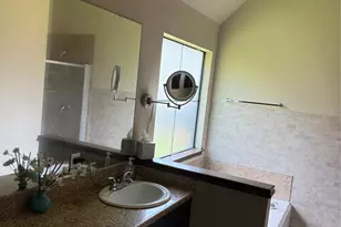 107 Enfield Ct, Huntsville, TX 77320 - Photo 13