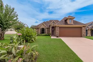 107 Enfield Ct, Huntsville, TX 77320 - Photo 3