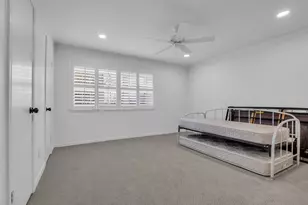 10355 Longmont Dr, Houston, TX 77042 - Photo 25