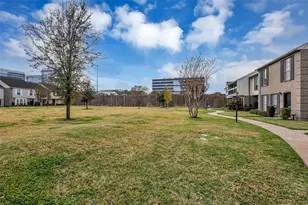 10355 Longmont Dr, Houston, TX 77042 - Photo 35