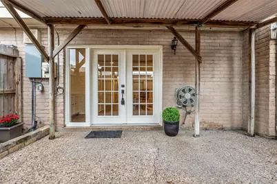 10355 Longmont Drive, Houston, TX 77042 - Photo 27