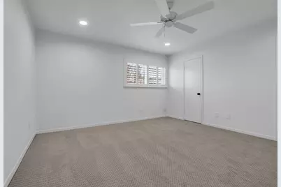 10355 Longmont Drive, Houston, TX 77042 - Photo 21