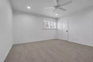10355 Longmont Dr, Houston, TX 77042 - Photo 21