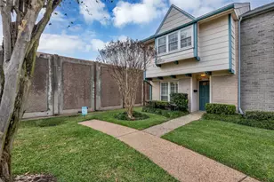 10355 Longmont Dr, Houston, TX 77042 - Photo 33