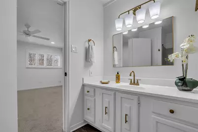 10355 Longmont Drive, Houston, TX 77042 - Photo 23