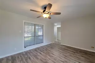 8527 Kempridge St, Houston, TX 77080 - Photo 11