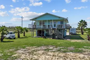 540 Bayou Ave, Anahuac, TX 77514 - Photo 33